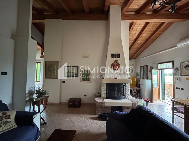 Villa Indipendente in affitto a Villaggio dei Fiori, Spinea