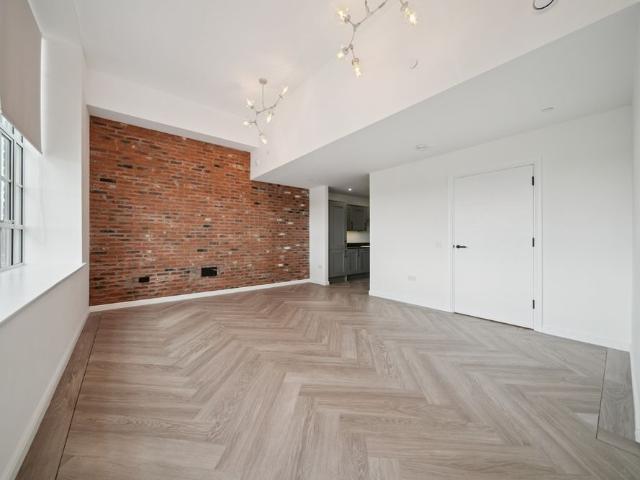 Apartment for rent in Hutchesontown, Oatlands