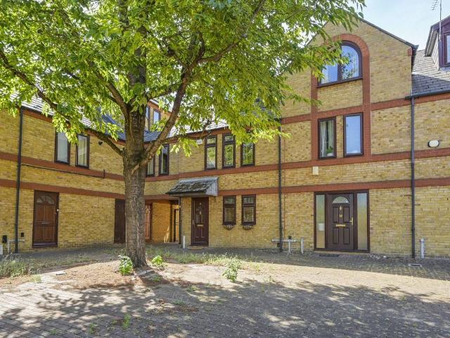House for rent in St. George in the East, Wapping
