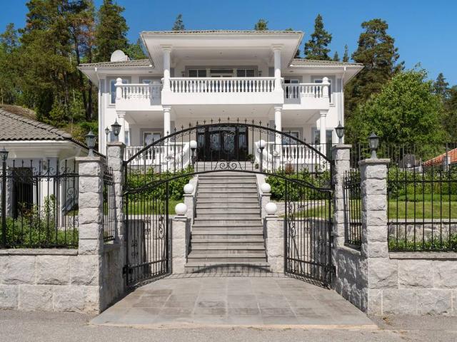 Villa till salu i Huddinge, Stockholm