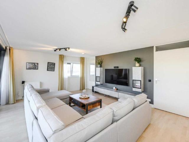 Appartement te huur in Indischebuurt, Almere-haven