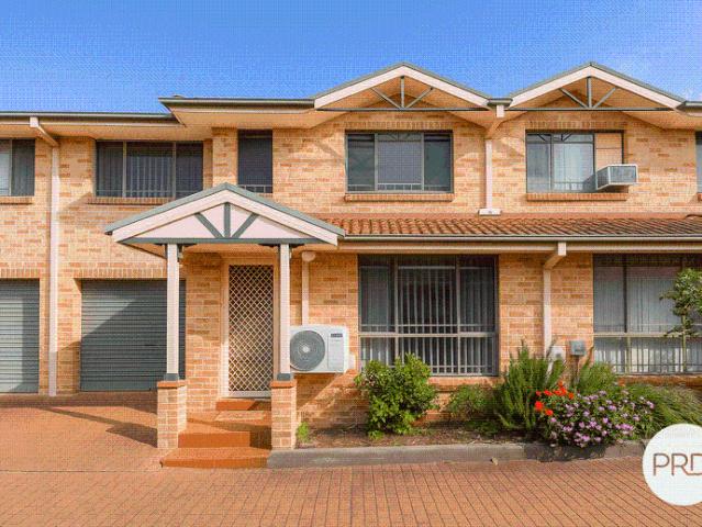Townhouse for rent in Sydney, New South Wales