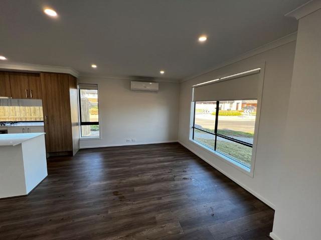 Townhouse for rent in Camerons Creek, Victoria