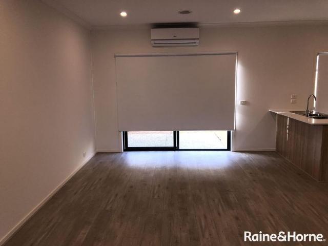 Townhouse for rent in Camerons Creek, Victoria