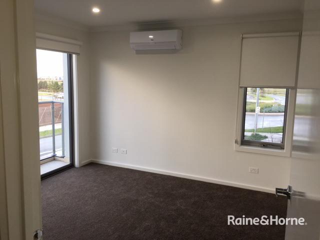 Townhouse for rent in Camerons Creek, Victoria