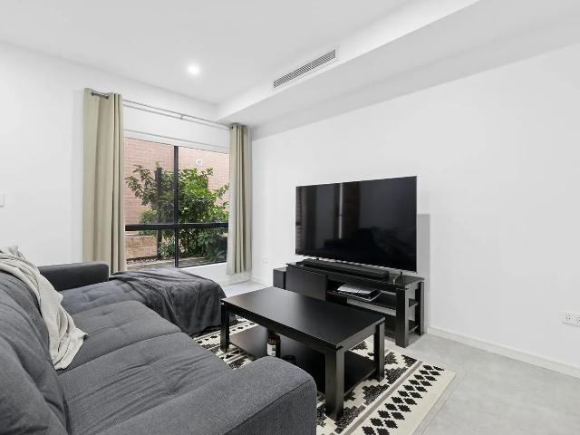 Townhouse for rent in Chipping Norton, Sydney