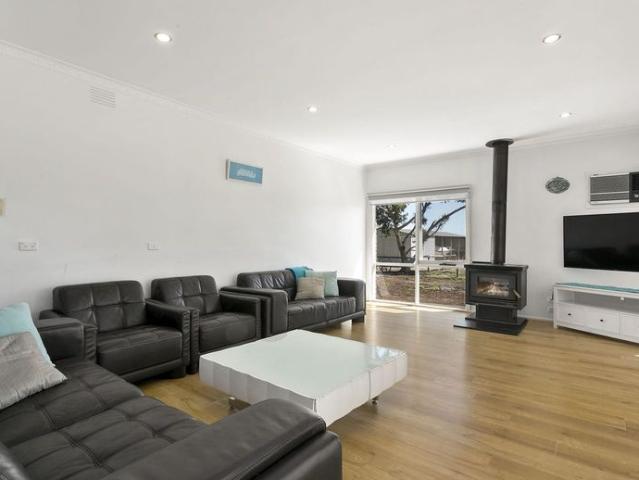 House for rent in Little River, Victoria