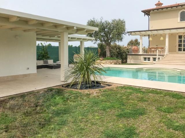 Villa Indipendente in affitto a Crociale, Tonfano