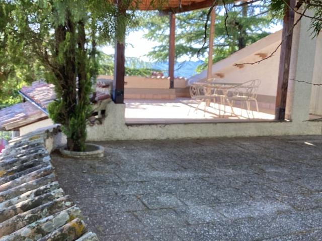 Casa in vendita a Fossato Di Vico, Umbria