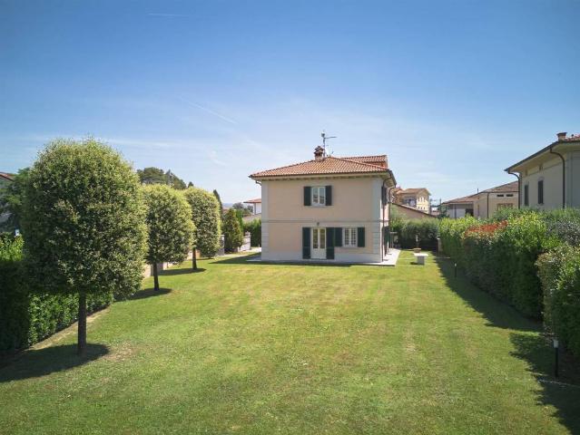 Villa Indipendente in affitto a Castel Morrone, Campania