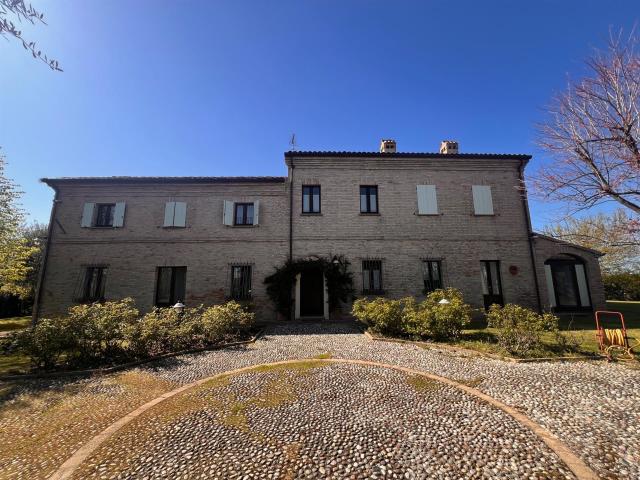 Casa in vendita a Molinaccio, Marche