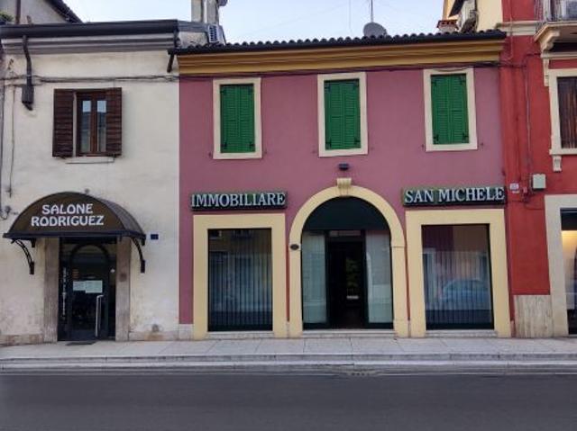 Ufficio in affitto a Brenzone, Veneto