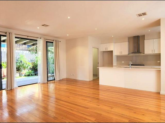 Townhouse for rent in Camerons Creek, Victoria
