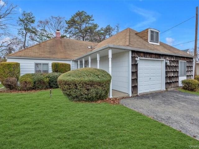 House for sale in Bohemia, New York