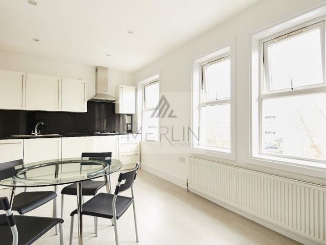 Apartment for rent in Queen's Park, Greater London