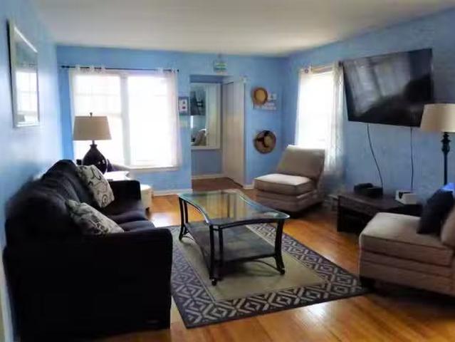 House for rent in Freehold
