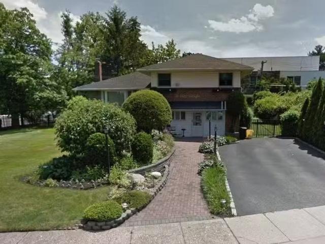House for rent in Hicksville