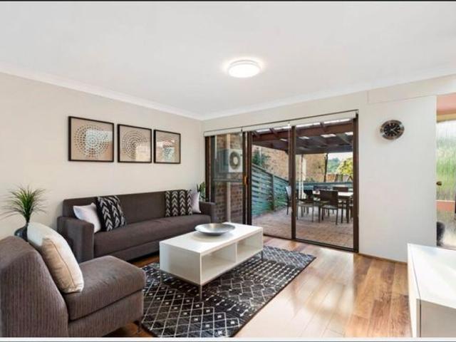 Townhouse for rent in Sydney, New South Wales