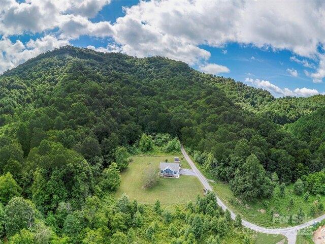House for sale in Clyde