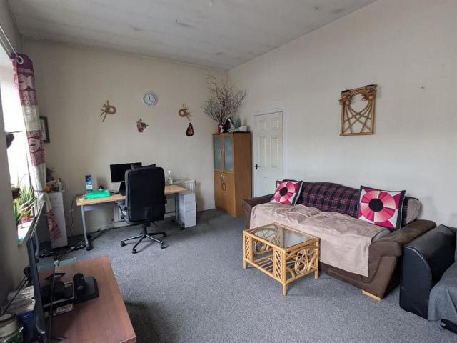 Apartment for rent in Pengam Green, Falcon Lodge