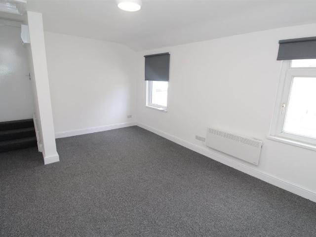Apartment for rent in Plasnewydd, Falcon Lodge