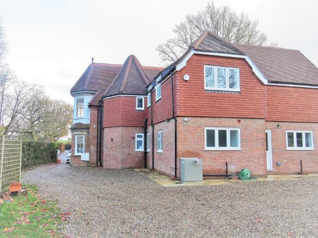 House for rent in The Butts, Kent