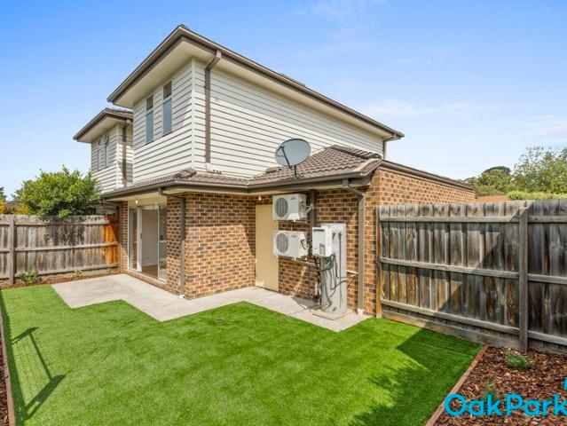 Townhouse for sale in Camerons Creek, Victoria