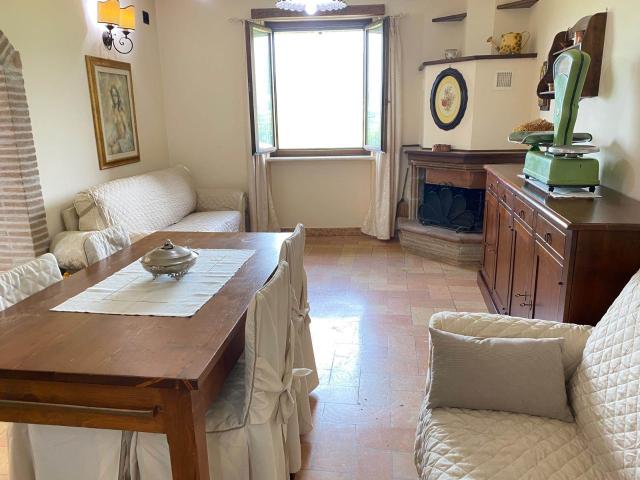 Appartamento in affitto a Scatarci, Spoleto