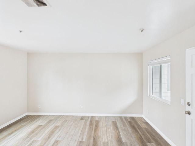 Apartment for rent in Oceanside, California