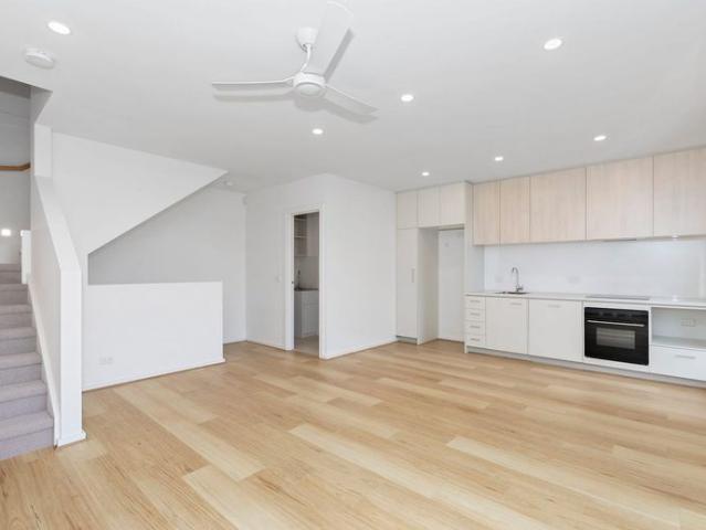 Townhouse for rent in Camerons Creek, Victoria