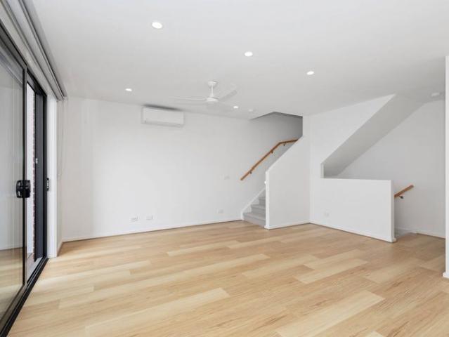 Townhouse for rent in Camerons Creek, Victoria
