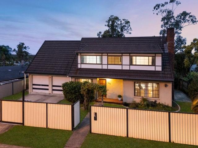 House for sale in Helensvale Town Centre