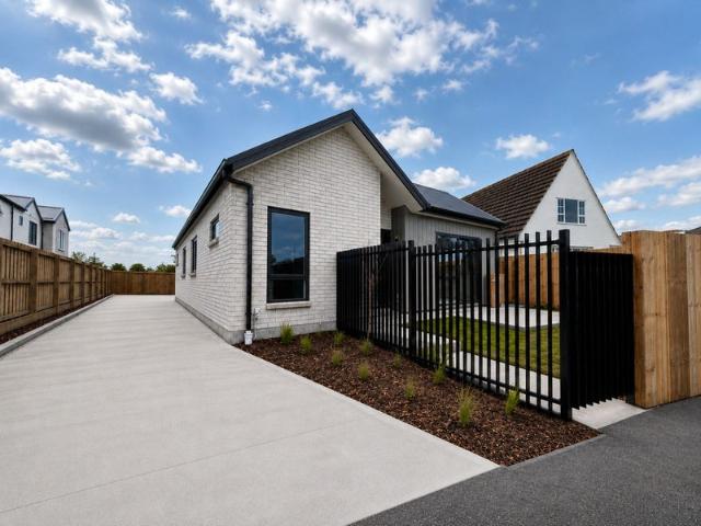 House for rent in Chaslands, Canterbury
