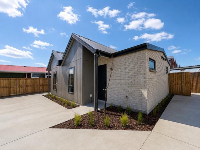 House for rent in Chaslands, Canterbury