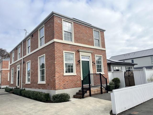 House for rent in Chaslands, Canterbury