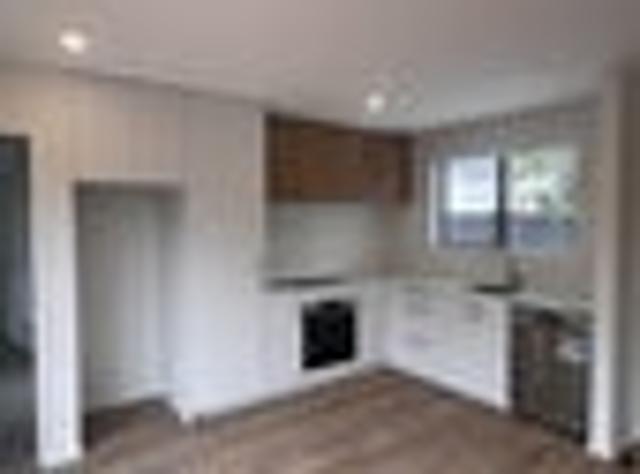 Townhouse for rent in Heathcote, Canterbury