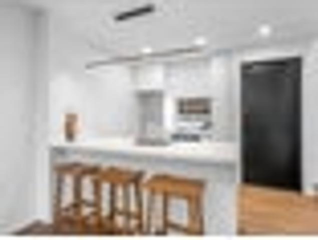 Townhouse for rent in Addington, Canterbury