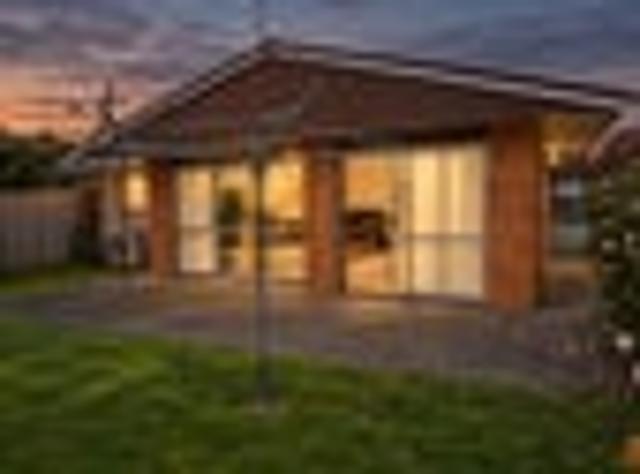 House for rent in Chaslands, Canterbury