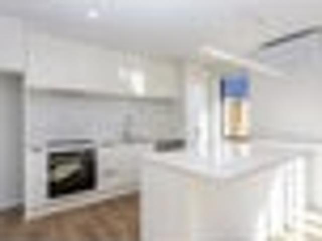 Townhouse for rent in Canterbury