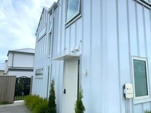 House for rent in Chaslands, Canterbury