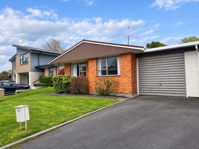 House for rent in Chaslands, Canterbury