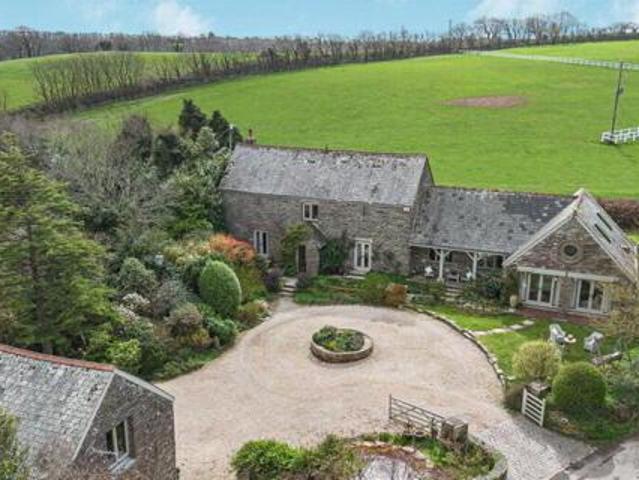 House for sale in Follaton, Strode