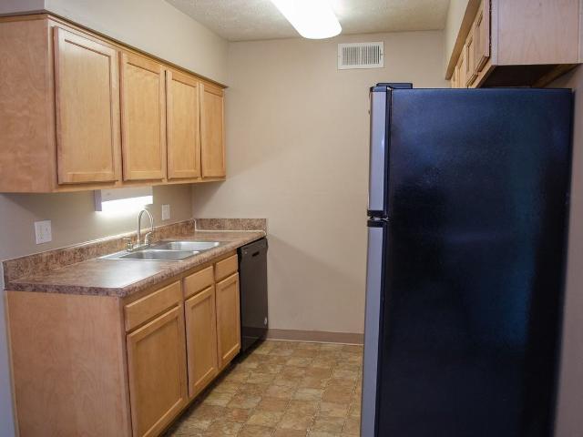 Apartment for rent in Breckenridge Apartments, Omaha