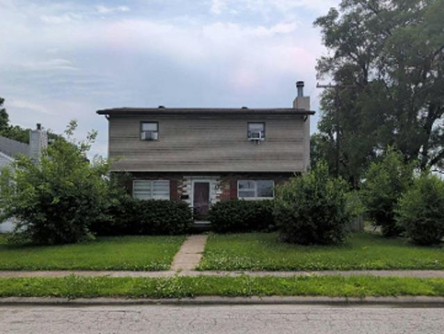 House for sale in East Saint Louis, Illinois