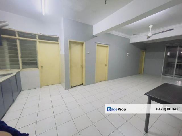 Flat for sale in Tanjong Sepat, Selangor