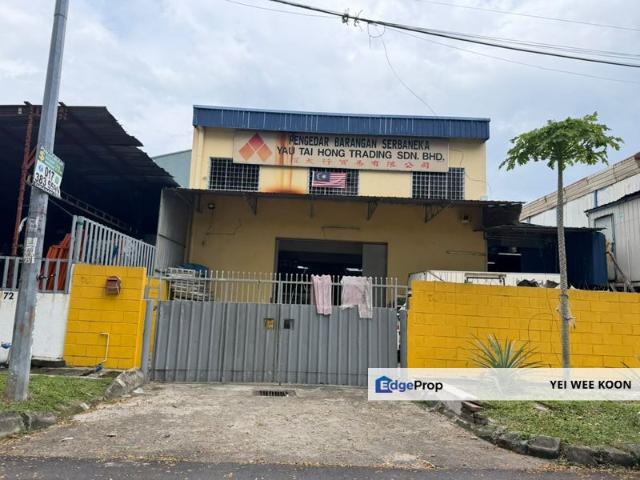 Warehouse for rent in Kawasan Perindustrian Spring Crest, Kuala Lumpur