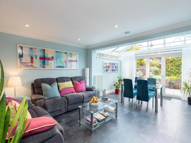House for rent in Rose Hill, Pachesham Park