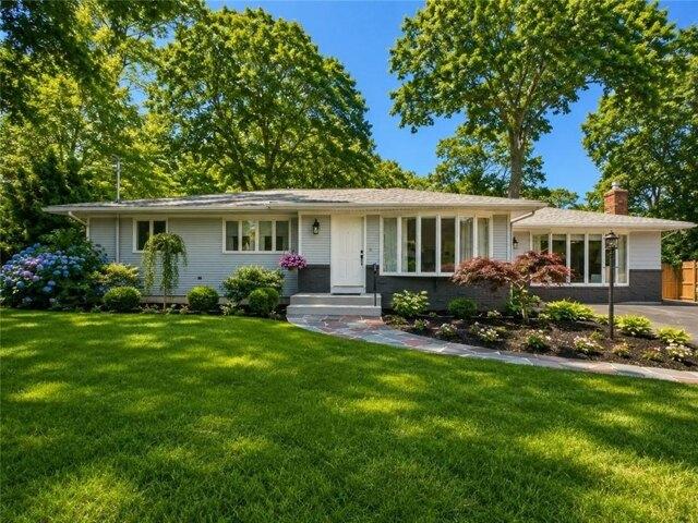 House for sale in Warwick, Rhode Island