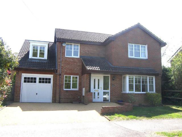 Apartment for rent in Pachesham Park, Surrey