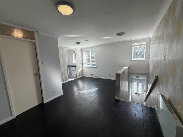 Studio for rent in Avenues, Hull